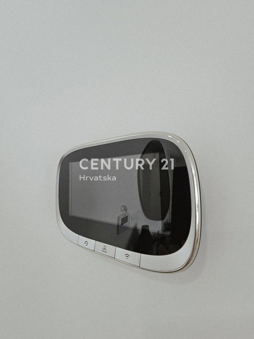 POREČ, TROSOBNO STANOVANJE, 800 M OD MORJA