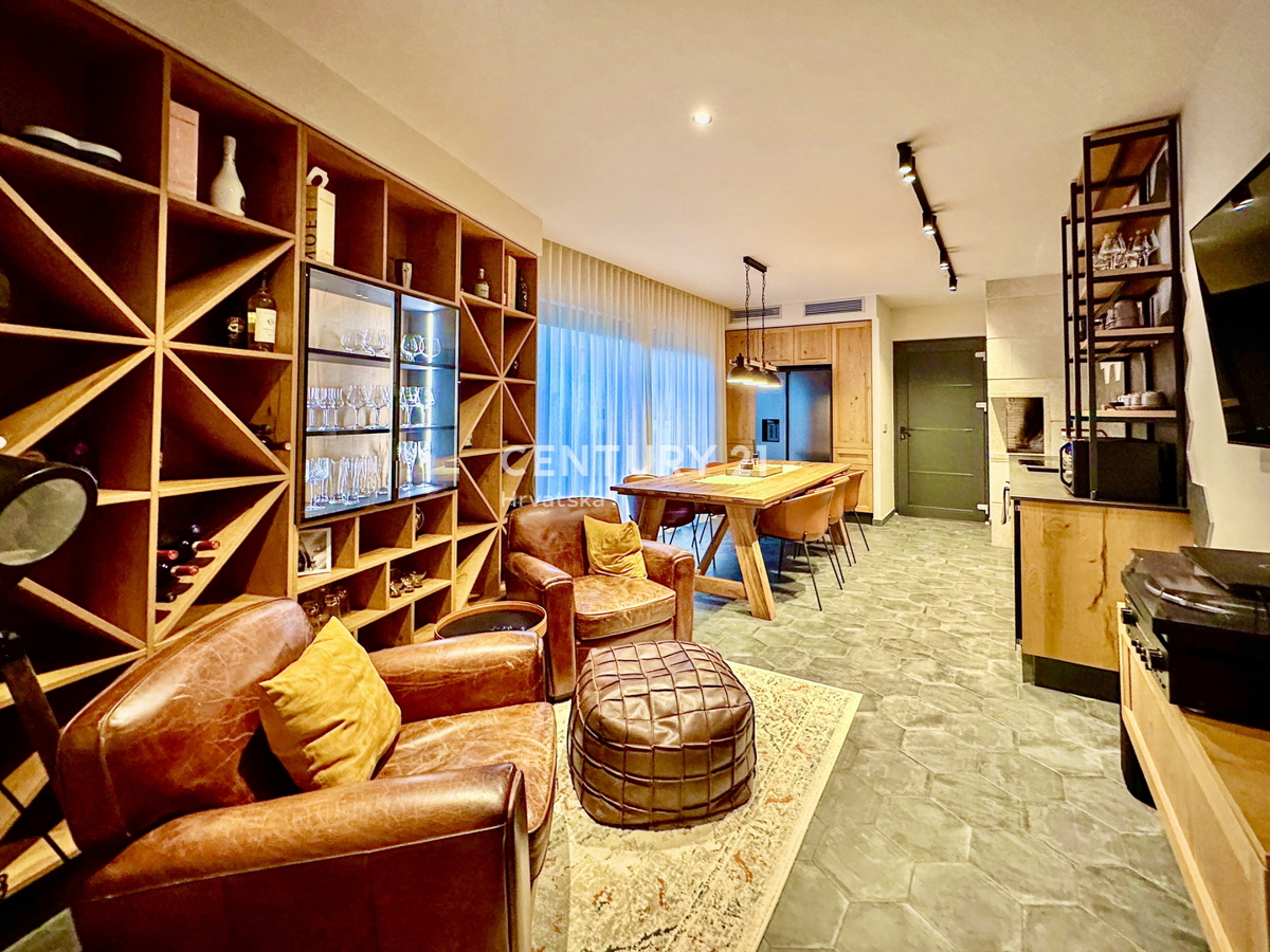 POREČ, OKOLICA - EKSKLUZIVNA VILA S PANORAMSKIM RAZGLEDOM NA MORJE