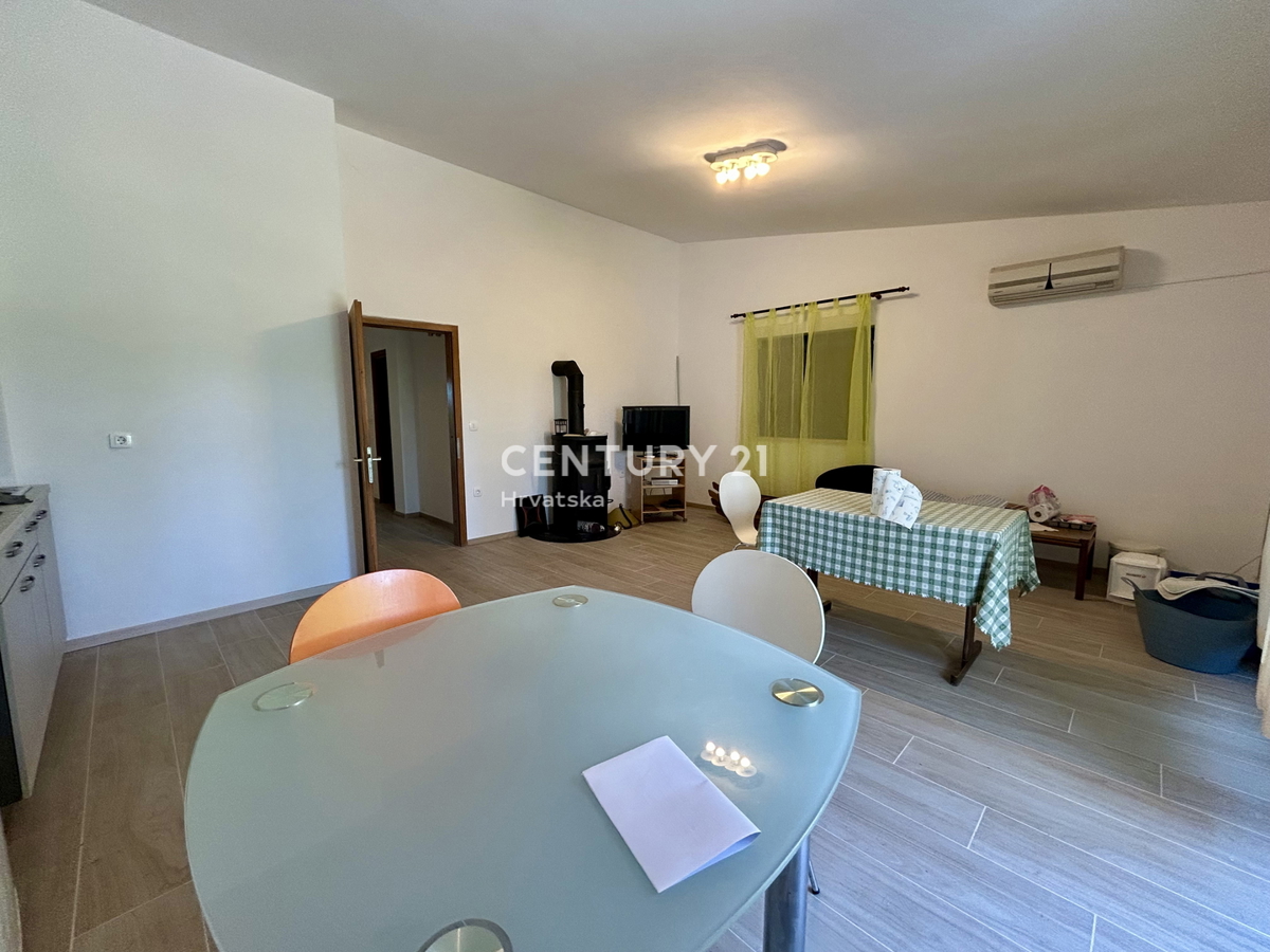 UMAG, OKOLICA, HIŠA SAMO 200 METROV OD PLAŽE IN MORJA