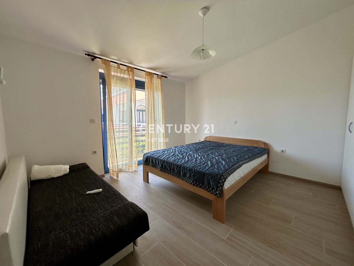 UMAG, OKOLICA, HIŠA SAMO 200 METROV OD PLAŽE IN MORJA