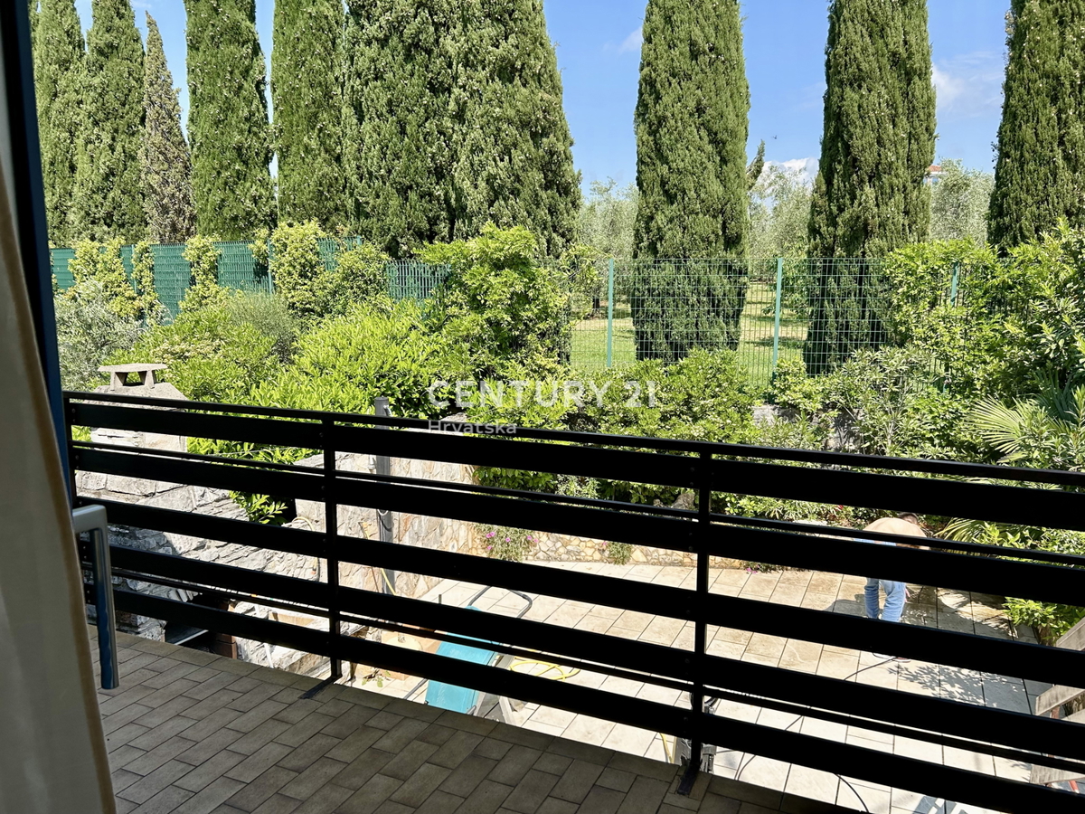 UMAG, OKOLICA, HIŠA SAMO 200 METROV OD PLAŽE IN MORJA