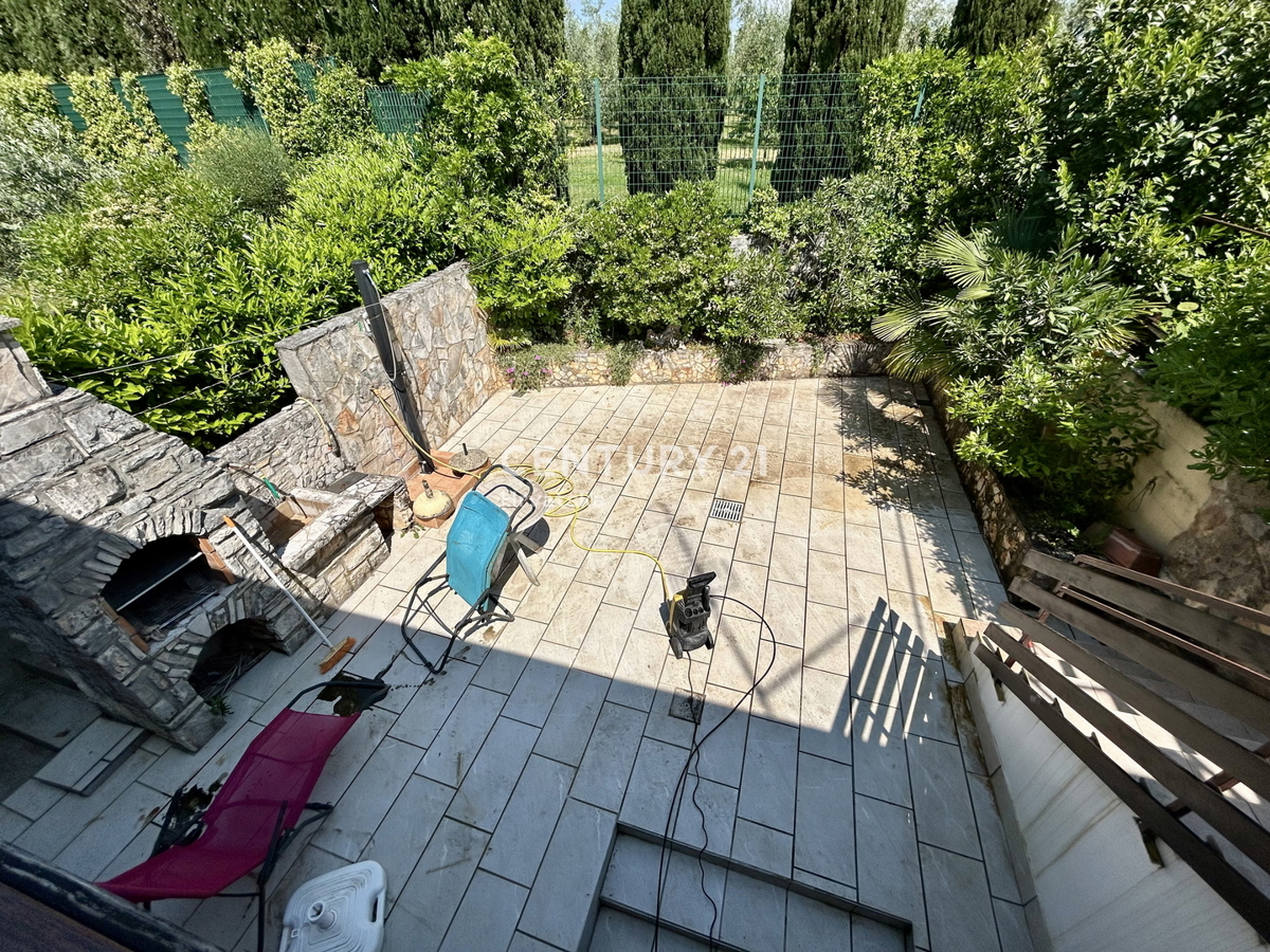 UMAG, OKOLICA, HIŠA SAMO 200 METROV OD PLAŽE IN MORJA