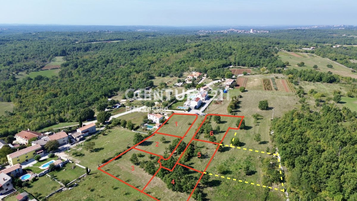 POREČ, VIŠNJAN, GRADBENI ZEMLJIŠČE NA MIRNI LOKACIJI