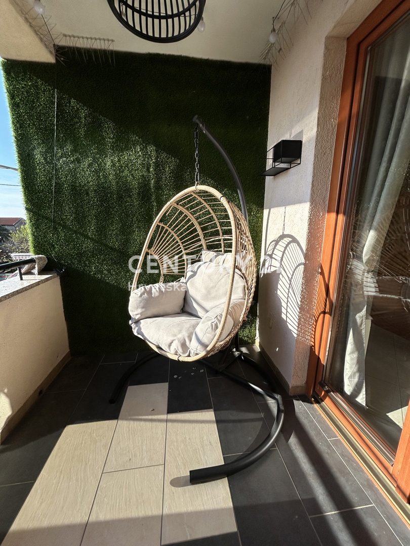 NOVIGRAD, OKOLICA, FANTASTIČNO STANOVANJE LE 4 KM OD NOVIGRADA