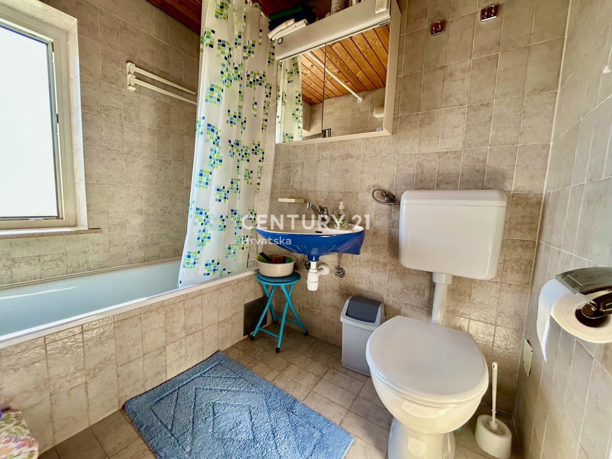 UMAG, OKOLICA, HIŠA SAMO 200 METROV OD PLAŽE