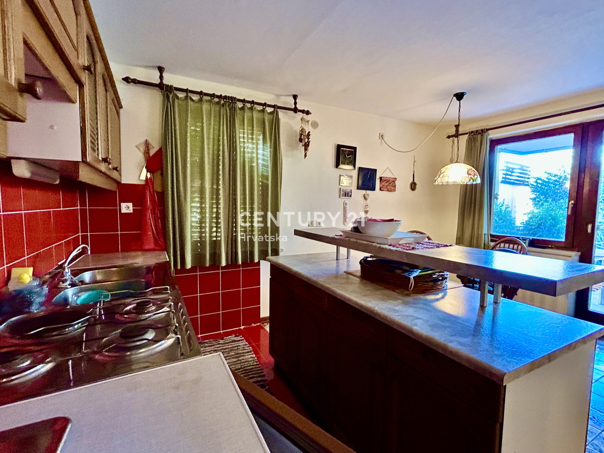 UMAG, OKOLICA, HIŠA SAMO 200 METROV OD PLAŽE