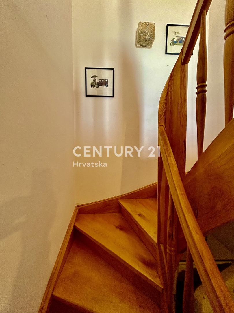 UMAG, OKOLICA, HIŠA SAMO 200 METROV OD PLAŽE