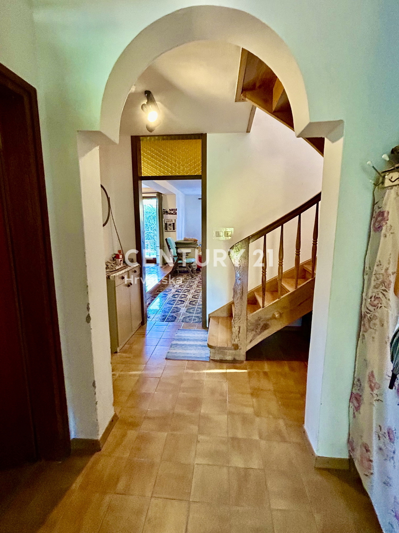 UMAG, OKOLICA, HIŠA SAMO 200 METROV OD PLAŽE