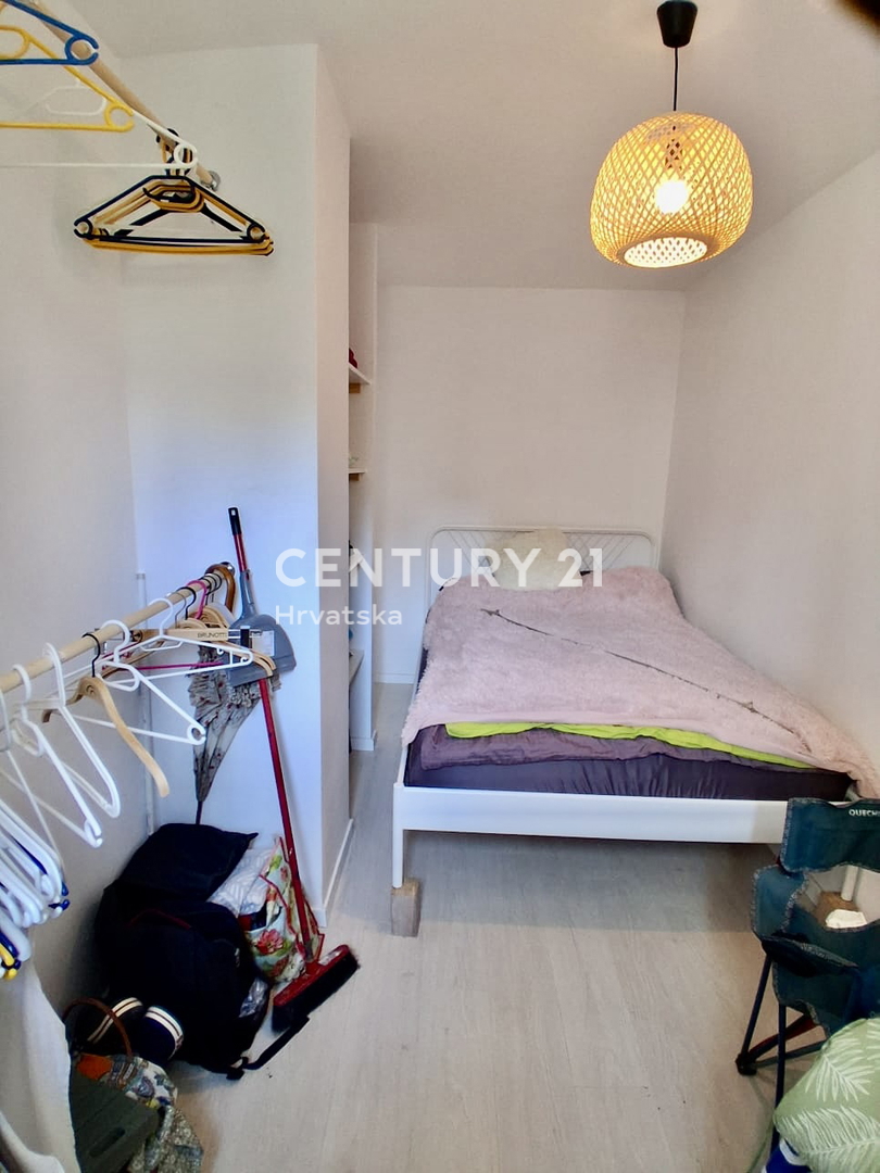 POREČ, ČERVAR PORAT, ODLIČNO ENOSOBNO STANOVANJE SAMO 100 METROV OD MORJA