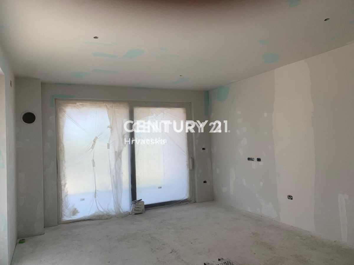 Prodaja, stanovanje, 2-prostorsko, Istarska županija, Umag