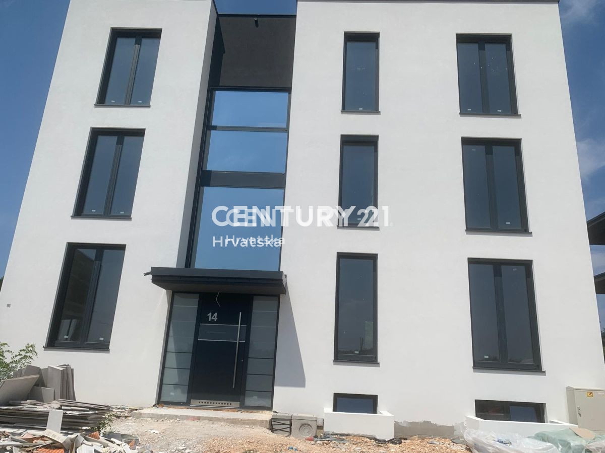 Prodaja, stanovanje, 2-prostorsko, Istarska županija, Umag