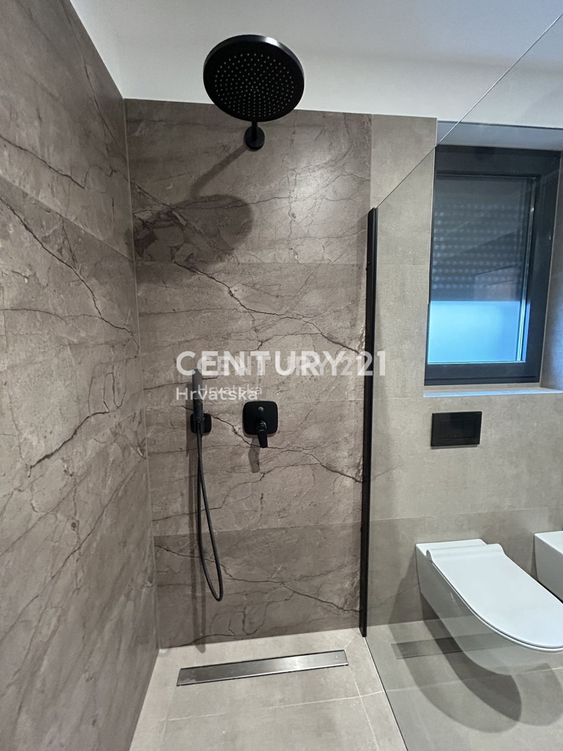 Prodaja, stanovanje, 3-prostorsko, Istarska županija, Rovinj