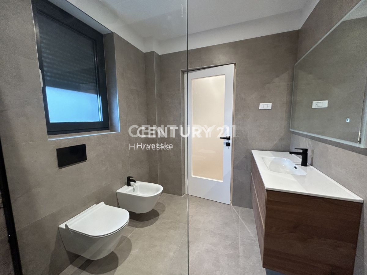 Prodaja, stanovanje, 3-prostorsko, Istarska županija, Rovinj