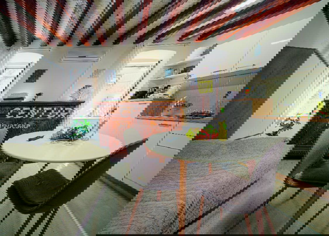 ROVINJ, CENTAR, STAN V CENTRU ROVINJA