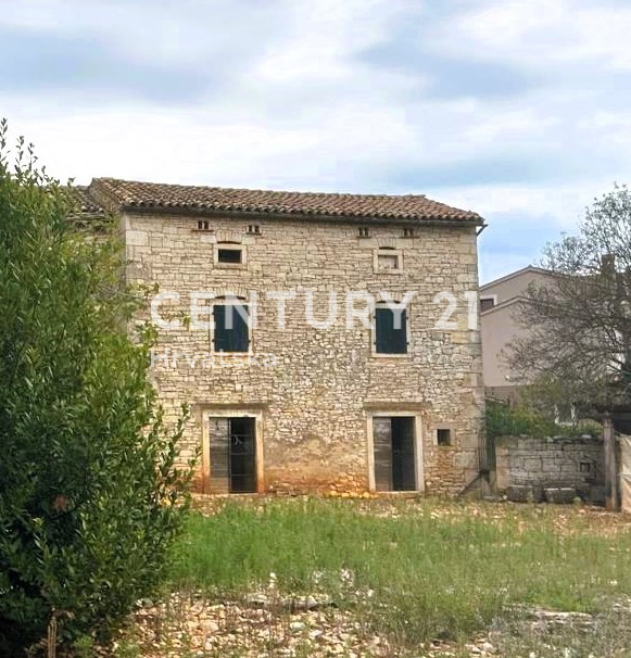 SVETVINČENAT, PRODAJA KAMNITE HIŠE z lepo urejenim vrtom