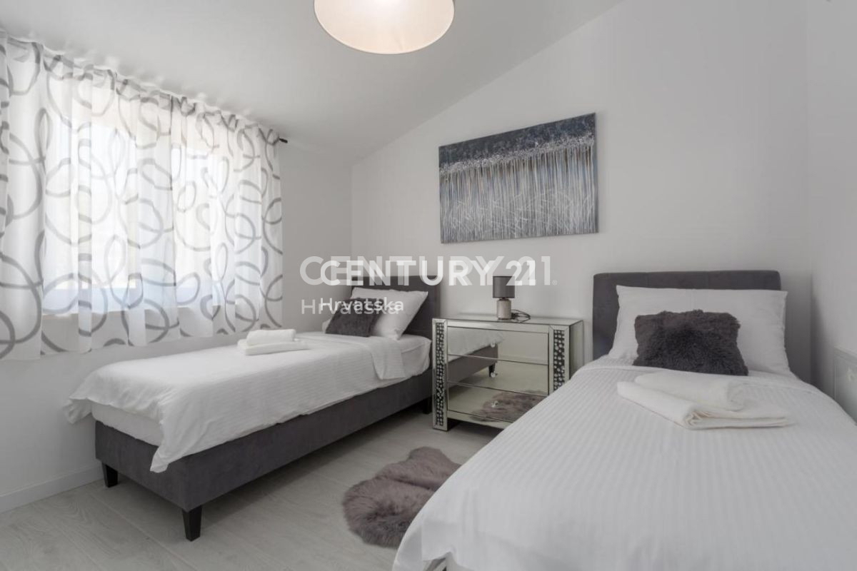 Prodaja, dvojna hiša, Istarska županija, Poreč