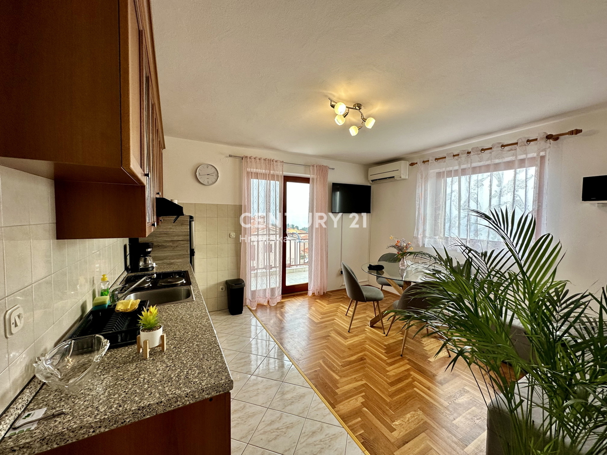 Stanovanje z dvema terasama in odprtim pogledom na morje, Labin, Rabac