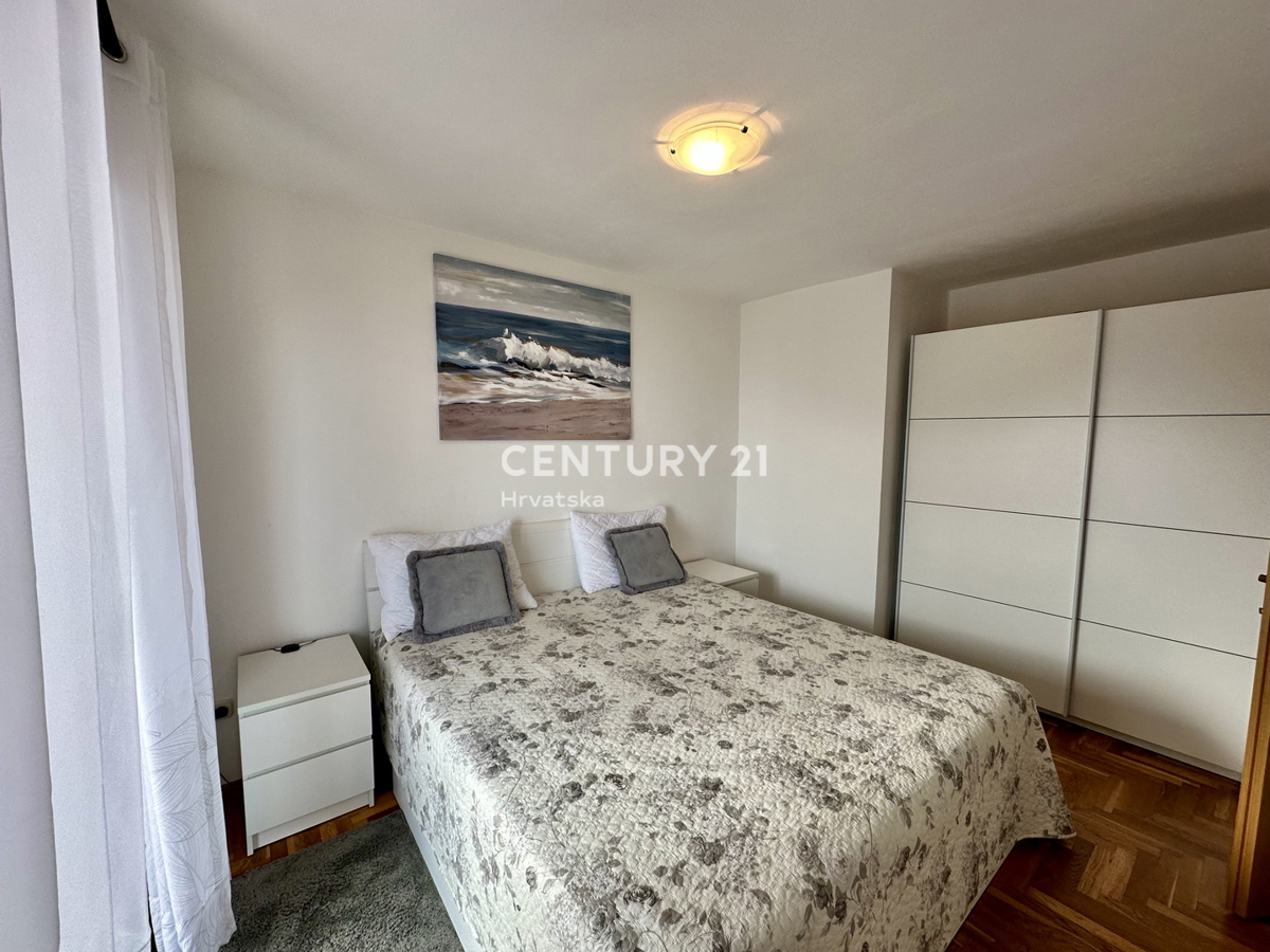 Stanovanje z dvema terasama in odprtim pogledom na morje, Labin, Rabac