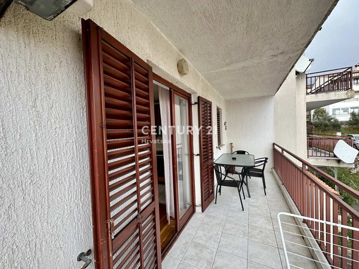 Stanovanje z dvema terasama in odprtim pogledom na morje, Labin, Rabac