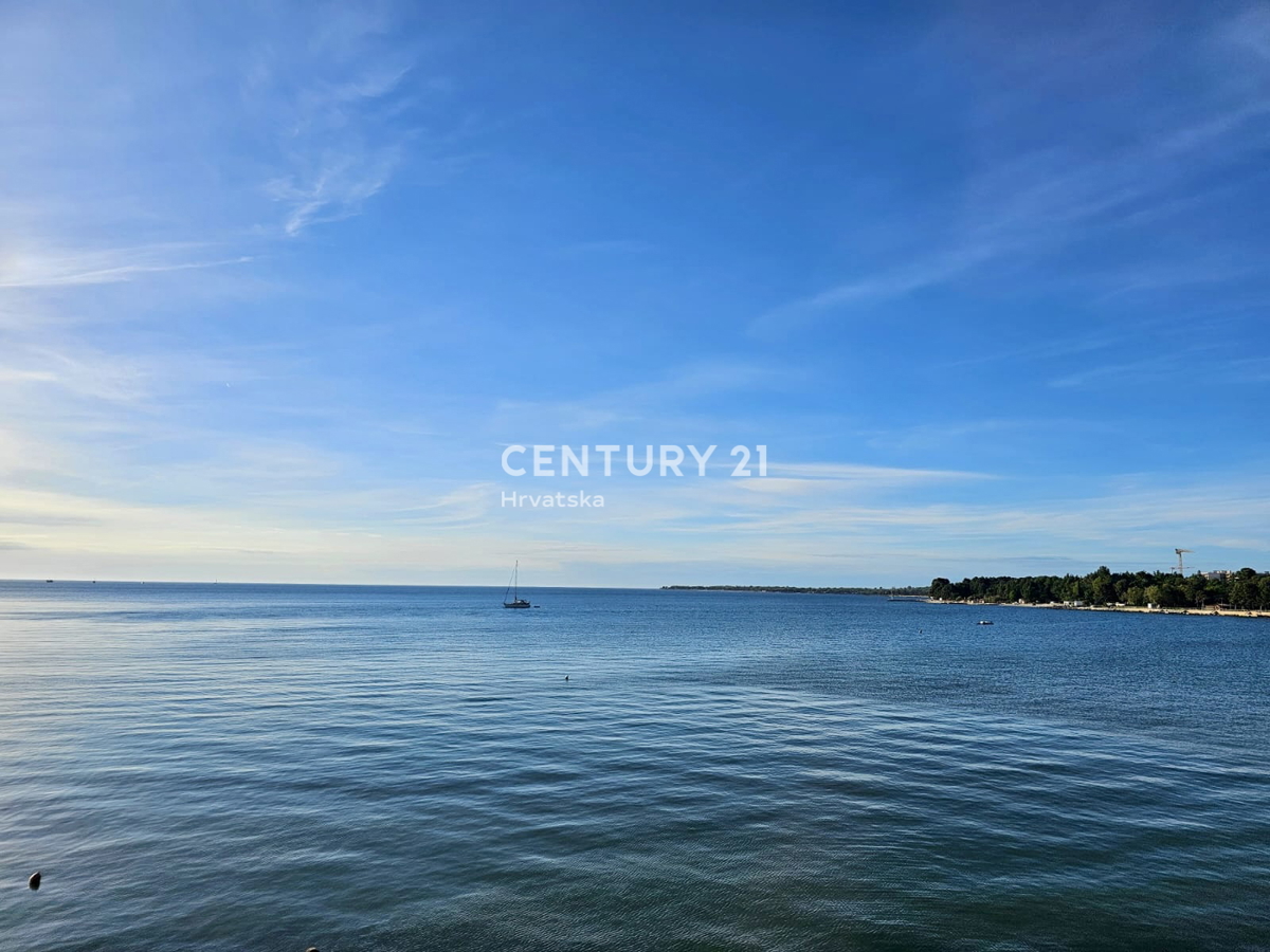 POREČ, CENTER, STAN NA TOP LOKACIJI