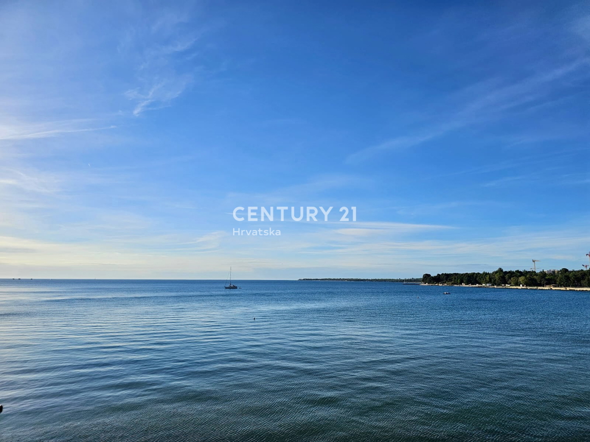 POREČ, CENTER, STAN NA TOP LOKACIJI