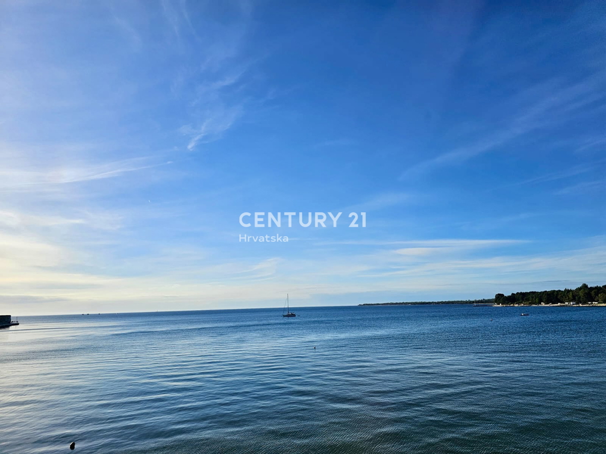 POREČ, CENTER, STAN NA TOP LOKACIJI