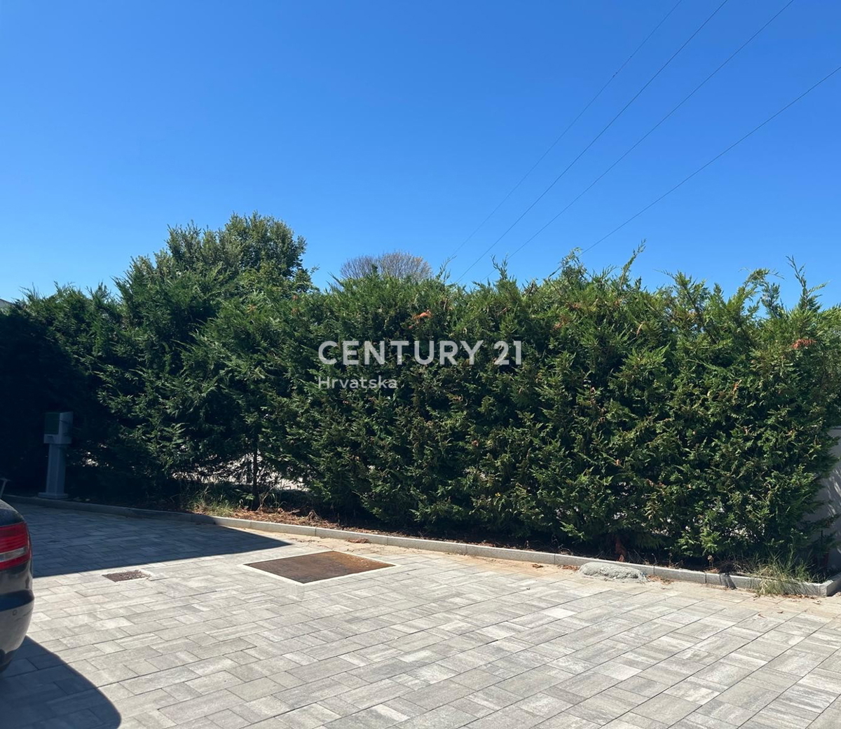 ROVINJSKO SELO, PRODAJA LEPE DVOJNE HIŠE, NOVOGRADNJA S BAZENOM