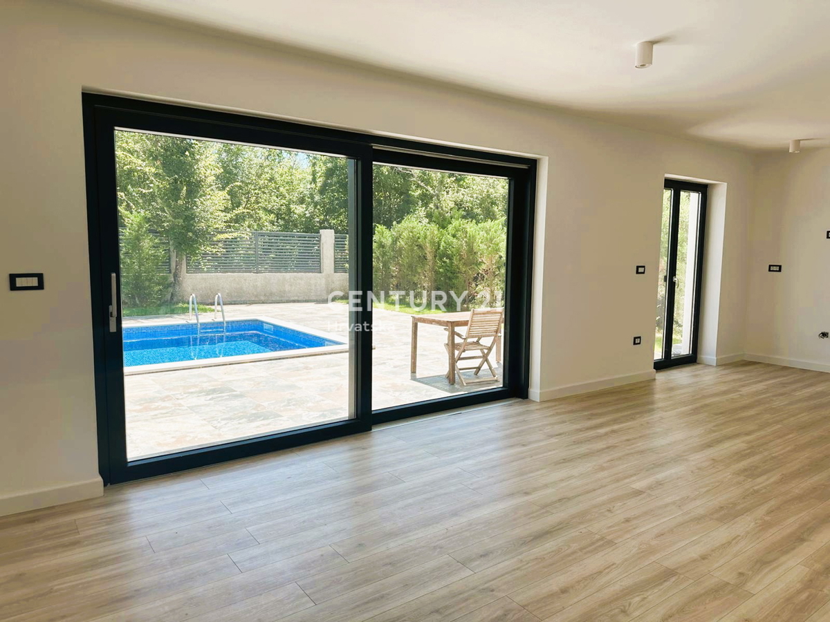 ROVINJSKO SELO, PRODAJA LEPE DVOJNE HIŠE, NOVOGRADNJA S BAZENOM