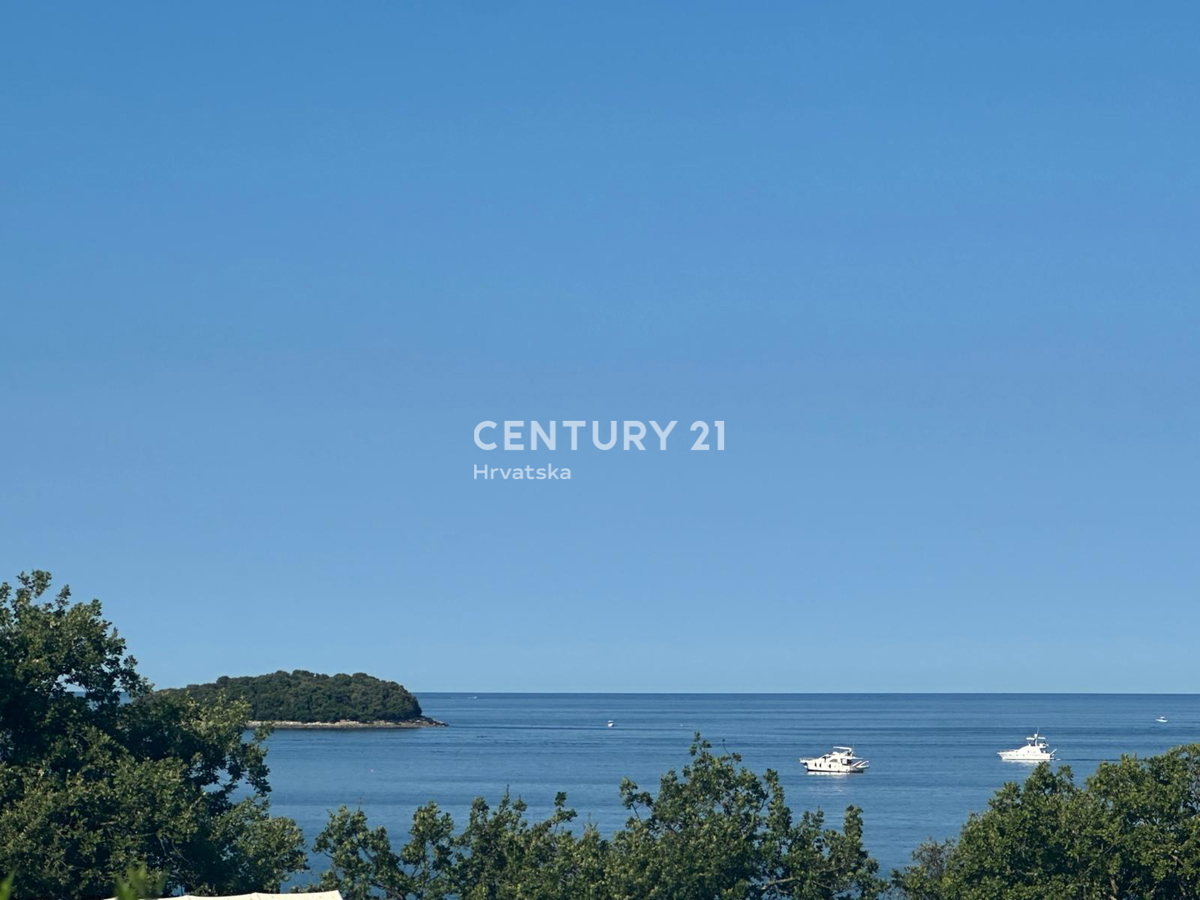 FUNTANA, PRODAJA TROSOBNEGA STANOVANJA V PRIZEMLJU S TERASO 50 M2, ODLIČNA LOKACIJA