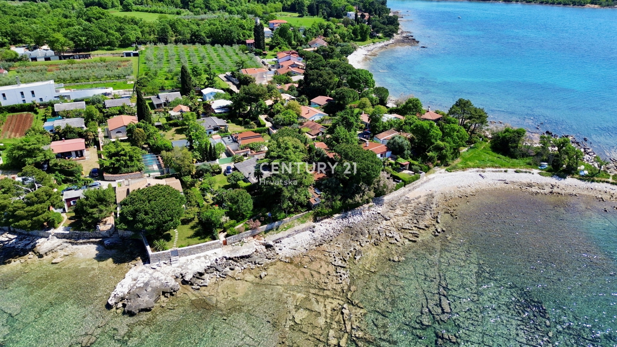 ISTRA, UMAG, EKSKLUZIVA AGENCIJE, EDINSTVENA LOKACIJA PRVI VRST DO MORJA IN PLAŽE