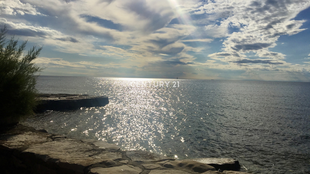 ISTRA, UMAG, EKSKLUZIVA AGENCIJE, EDINSTVENA LOKACIJA PRVI VRST DO MORJA IN PLAŽE