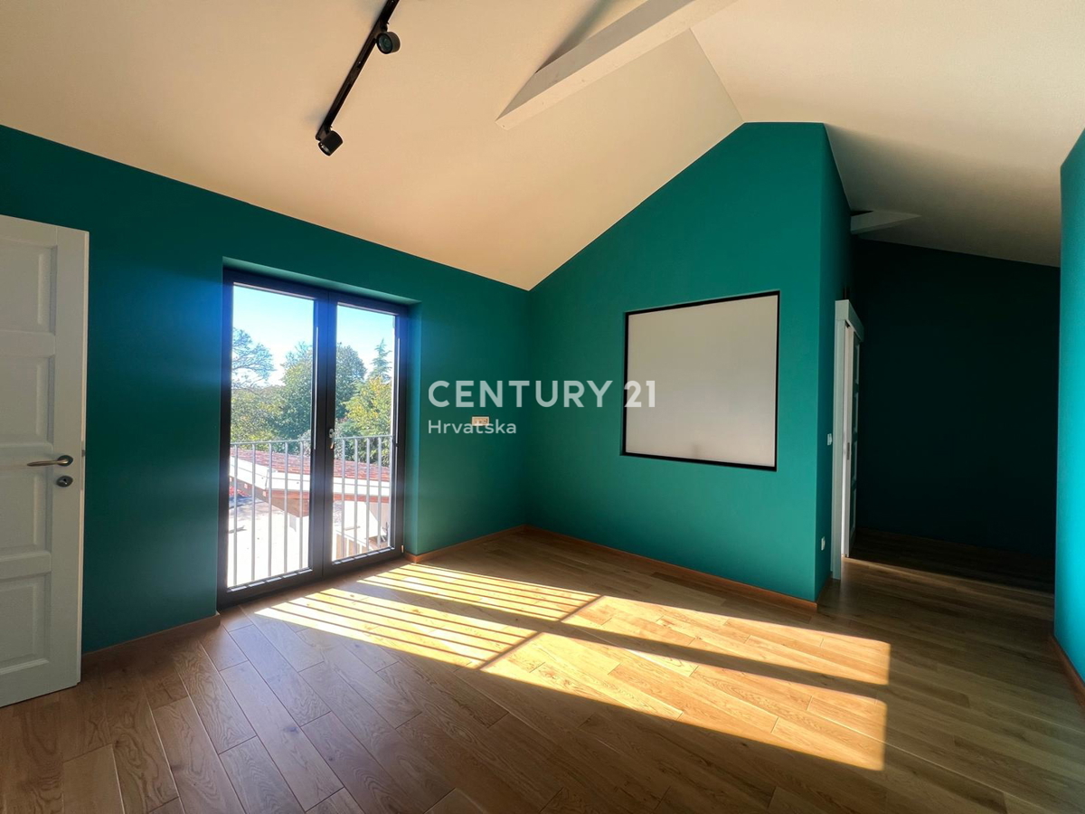 POREČ, MODERNA, NOVA VILA Z BAZENOM