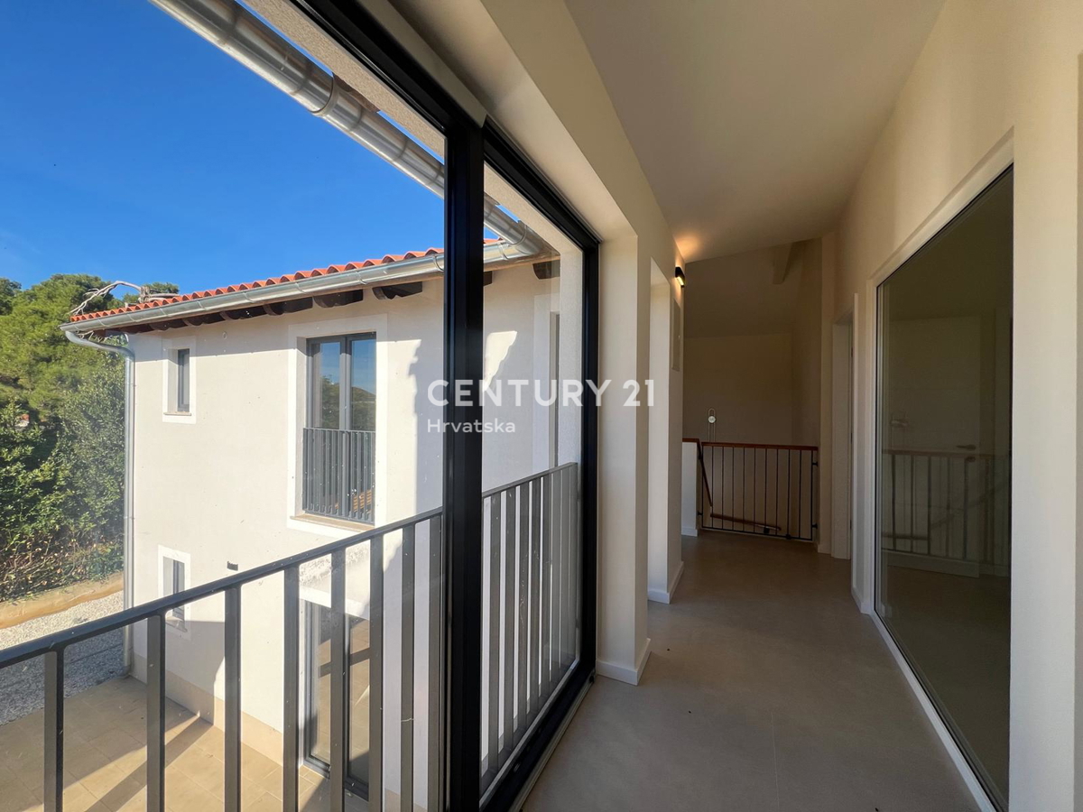 POREČ, MODERNA, NOVA VILA Z BAZENOM