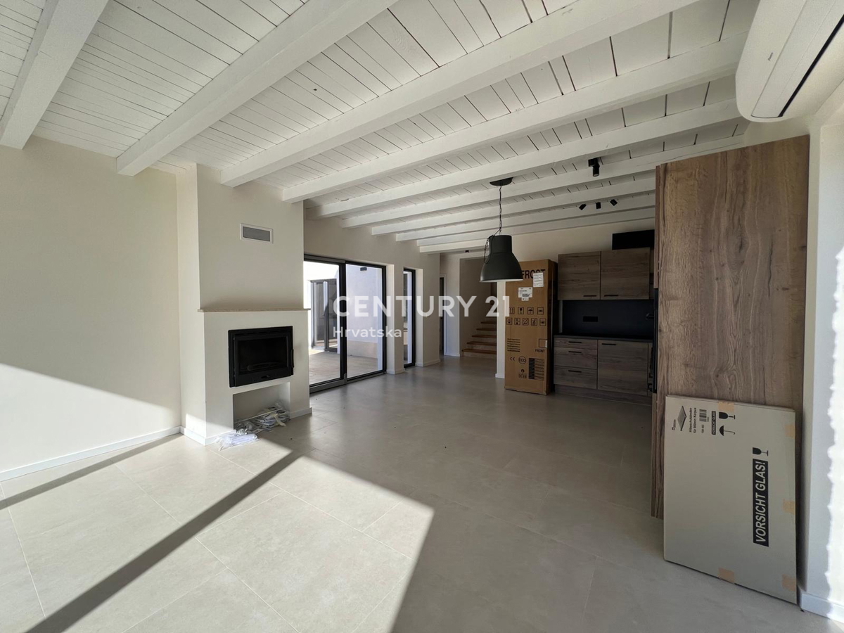 POREČ, MODERNA, NOVA VILA Z BAZENOM