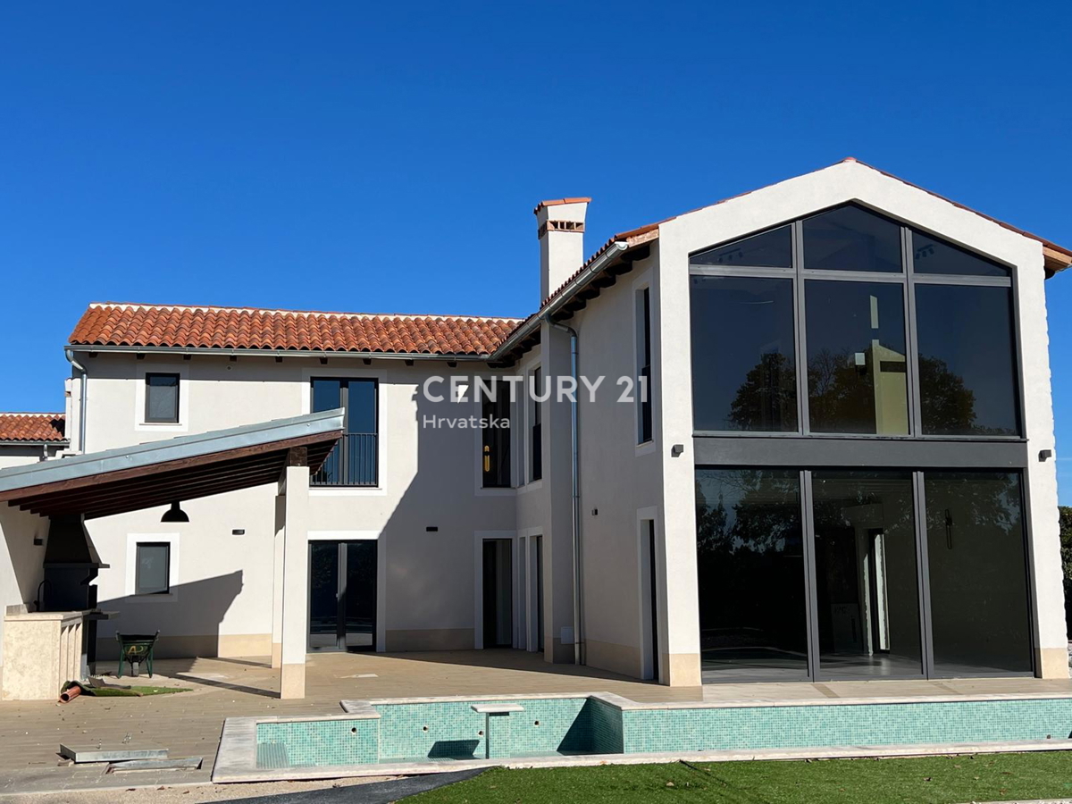 POREČ, MODERNA, NOVA VILA Z BAZENOM