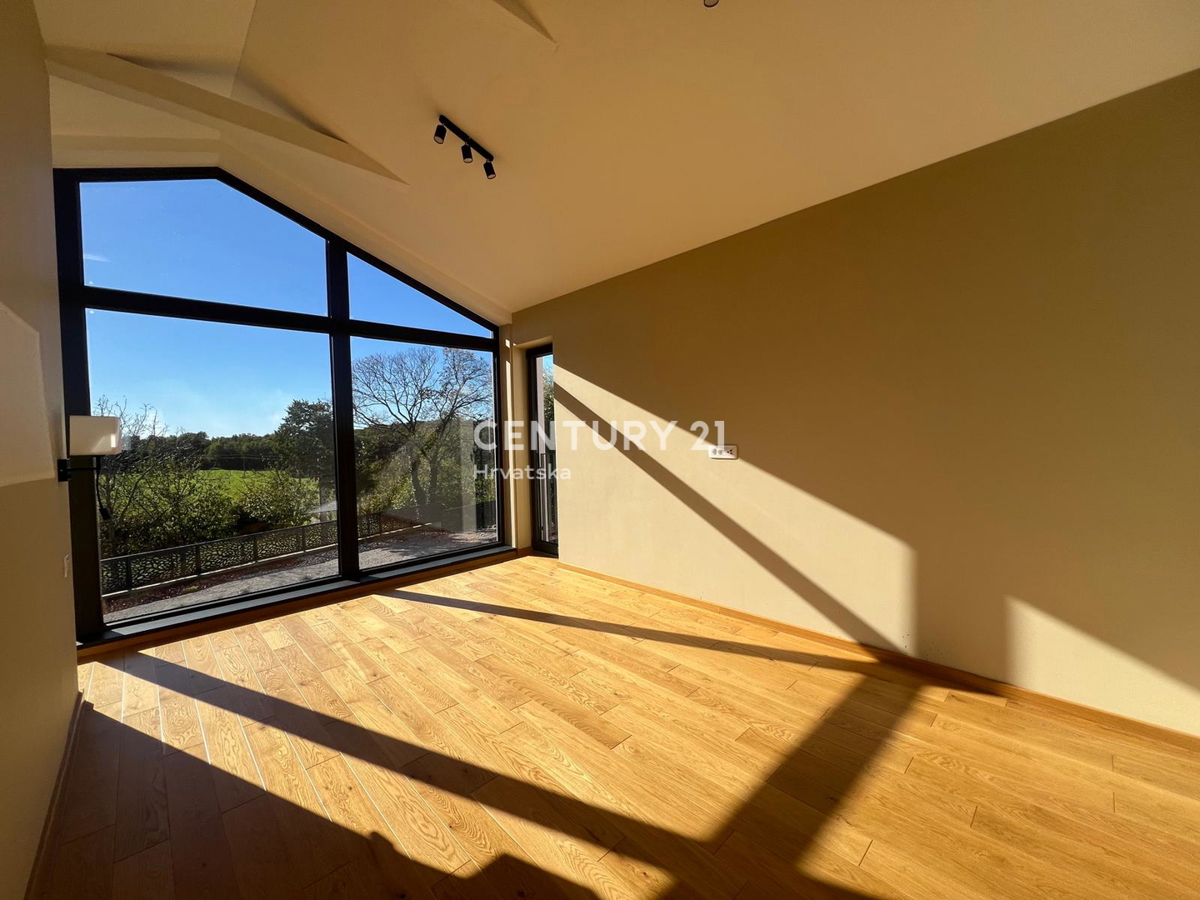 POREČ, MODERNA, NOVA VILA Z BAZENOM