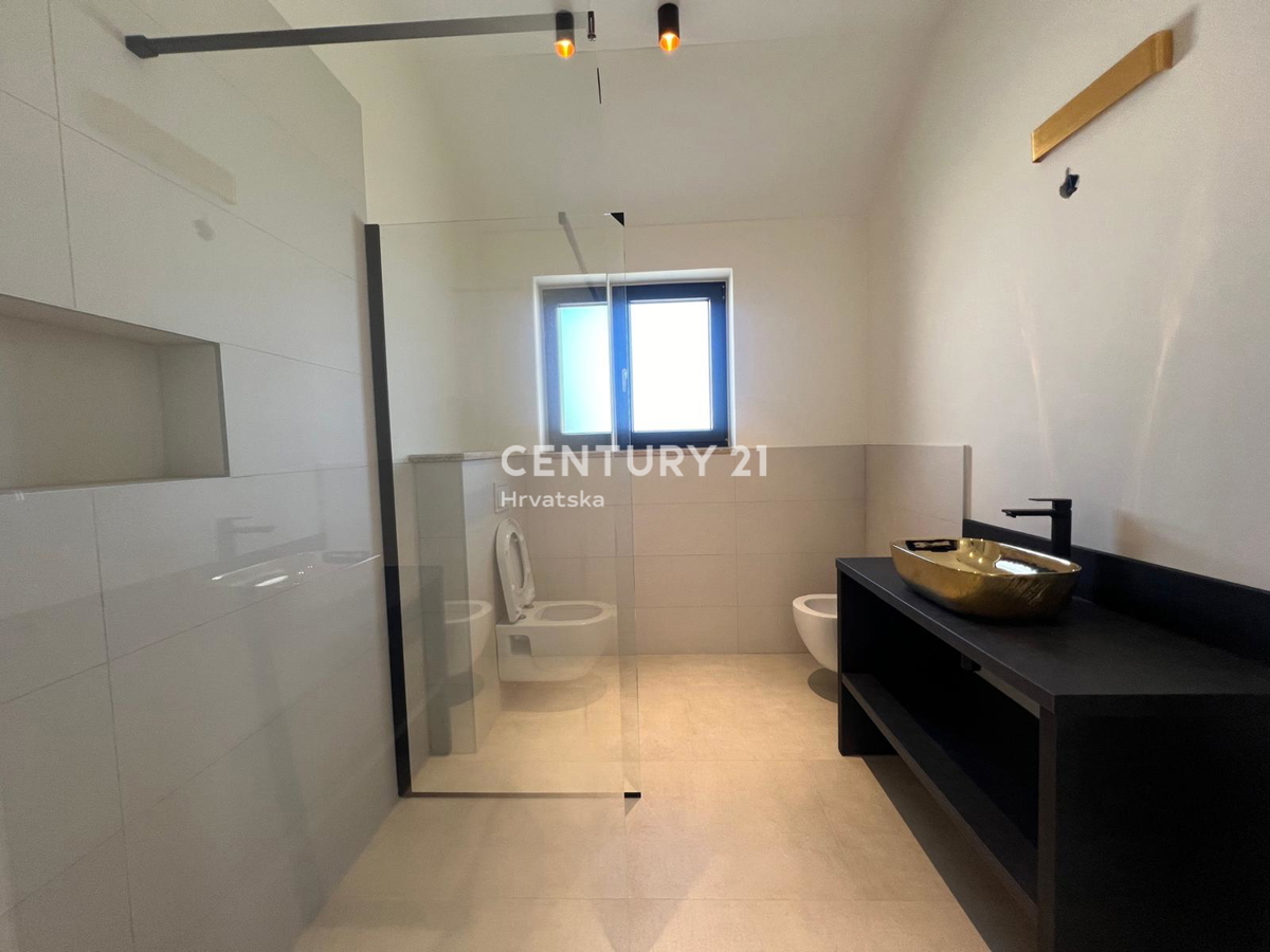 POREČ, MODERNA, NOVA VILA Z BAZENOM