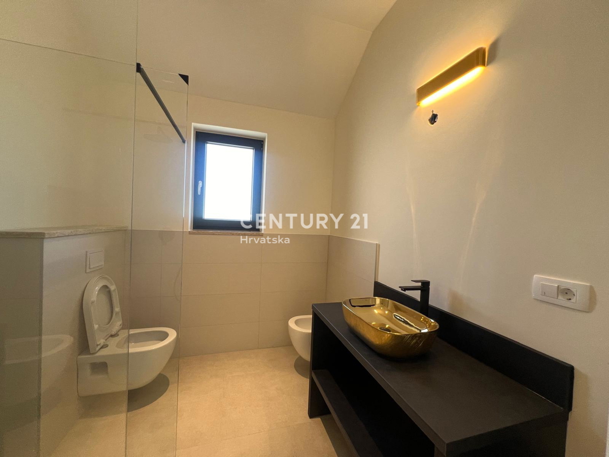 POREČ, MODERNA, NOVA VILA Z BAZENOM