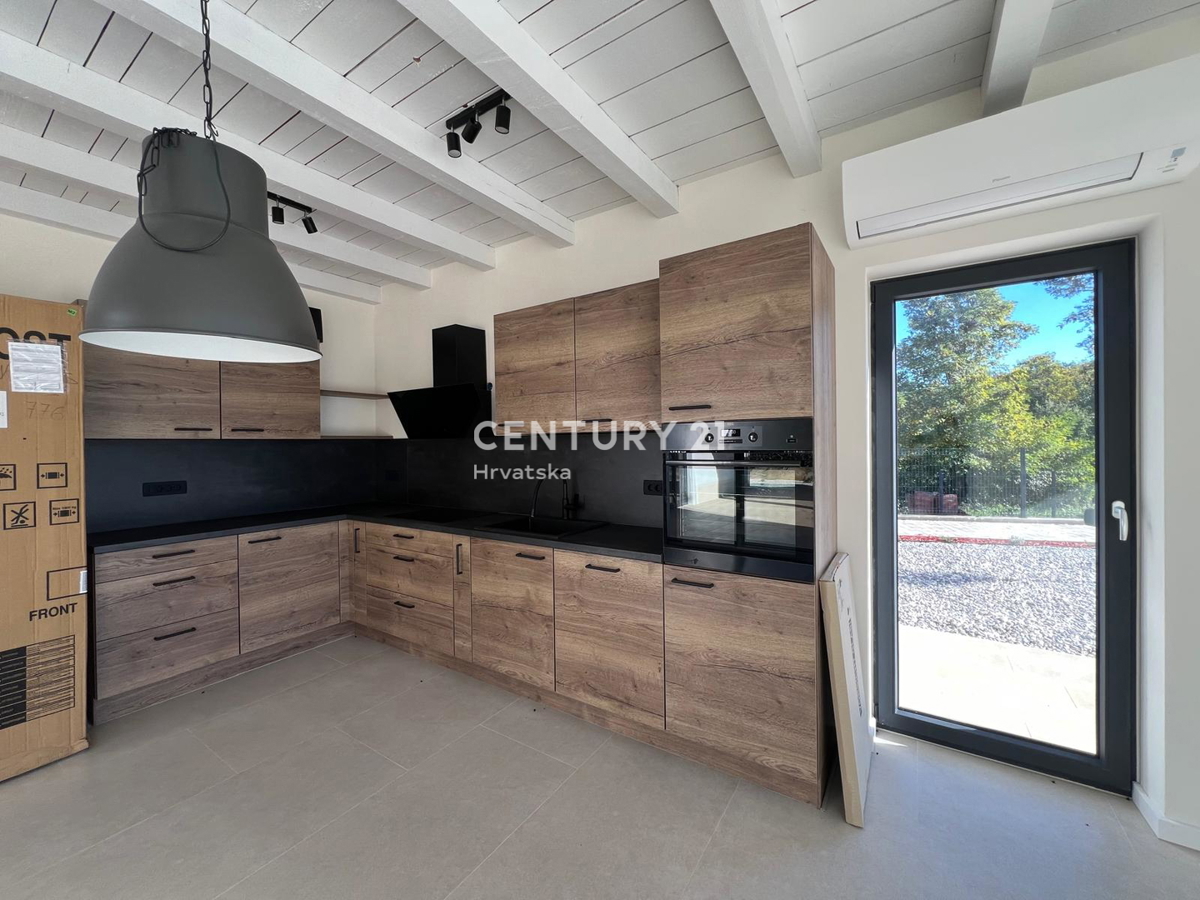 POREČ, MODERNA, NOVA VILA Z BAZENOM