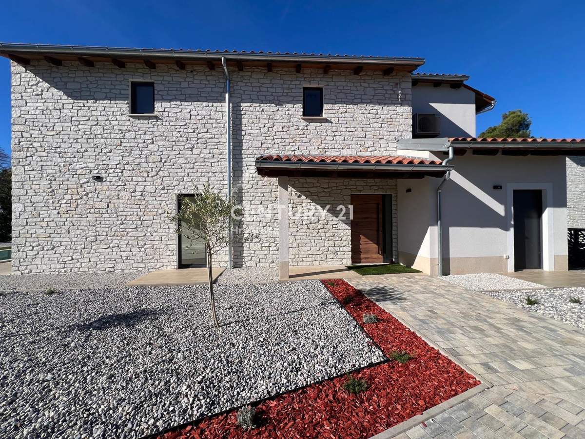 POREČ, MODERNA, NOVA VILA Z BAZENOM