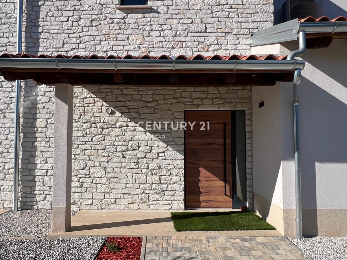 POREČ, MODERNA, NOVA VILA Z BAZENOM