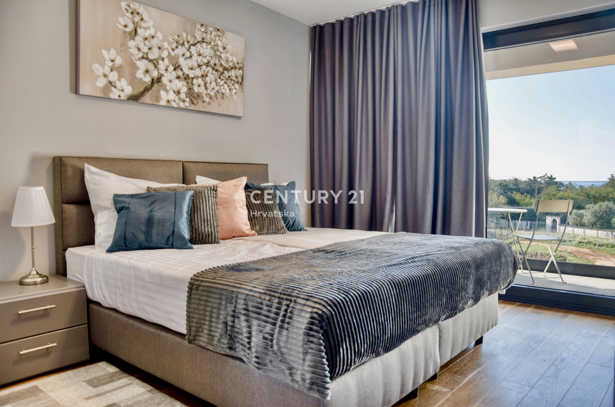 POREČ, MODERNA LUKSUZNA VILA S POGLEDOM NA MORJE