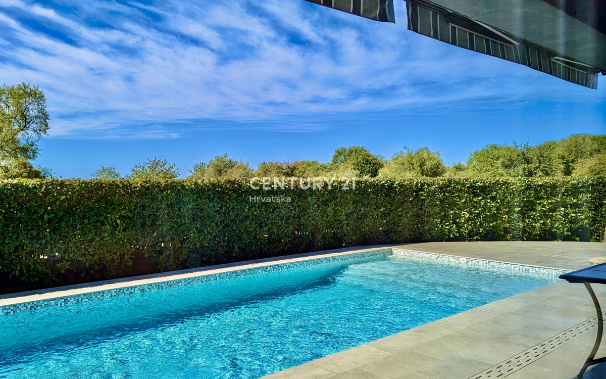POREČ, MODERNA LUKSUZNA VILA S POGLEDOM NA MORJE