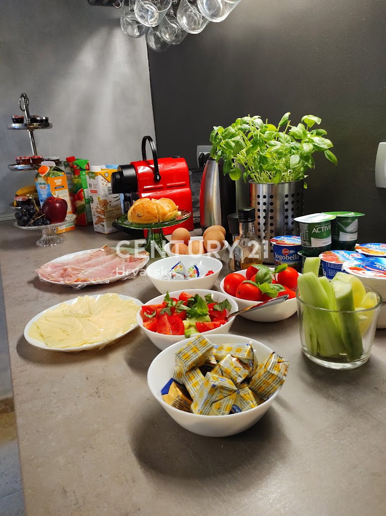 LABIN, STARI GRAD, BUTIČNA HOTEL S 5 PROSTORI NA ČUDOVITI LOKACIJI