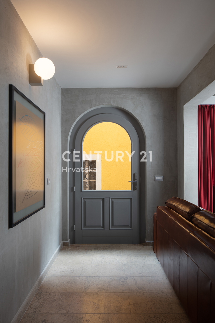 LABIN, STARI GRAD, BUTIČNA HOTEL S 5 PROSTORI NA ČUDOVITI LOKACIJI