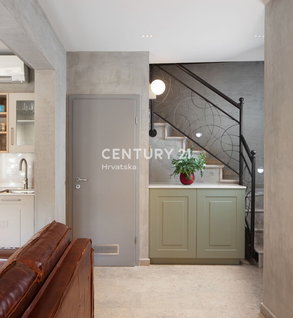 LABIN, STARI GRAD, BUTIČNA HOTEL S 5 PROSTORI NA ČUDOVITI LOKACIJI