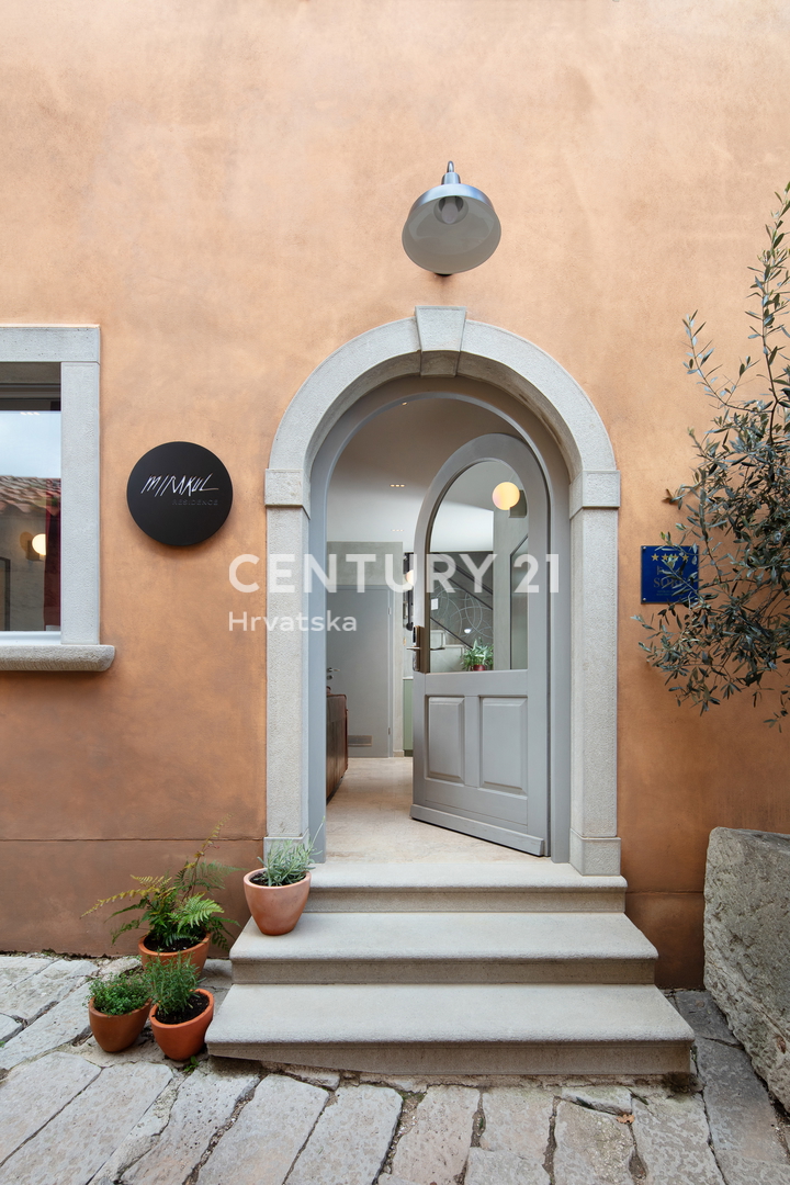 LABIN, STARI GRAD, BUTIČNA HOTEL S 5 PROSTORI NA ČUDOVITI LOKACIJI