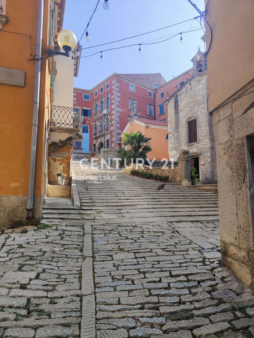 LABIN, STARI GRAD, BUTIČNA HOTEL S 5 PROSTORI NA ČUDOVITI LOKACIJI