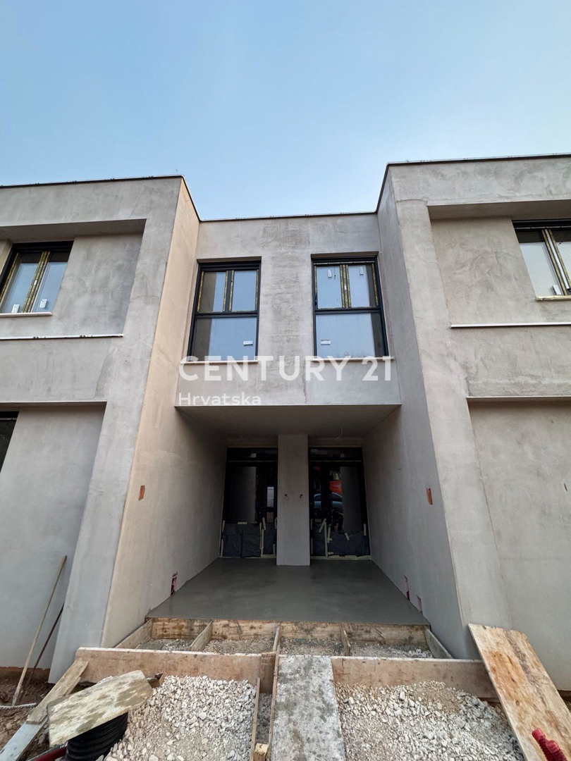 ROVINJSKO SELO, PRODAJA STANOVANJA V NOVOGRADNJI Z VRTOM