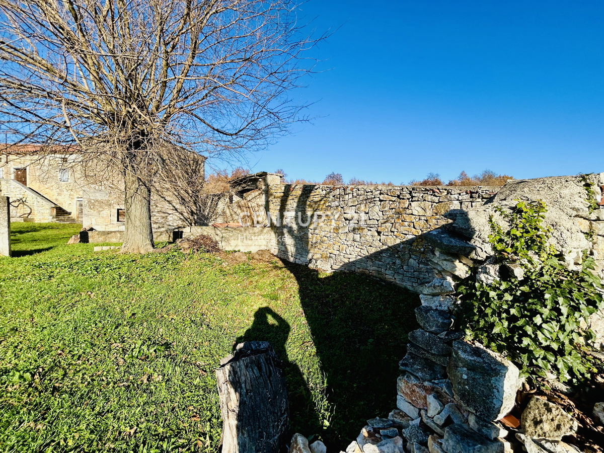 POREČ, OKOLICA, EKSKLUZIVNO AVTOHTONO ISTARSKO IMANJE S POGLEDOM NA MORJE